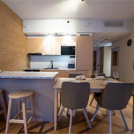 Arctic Echo D19 Ski-in Ski-out By Aavalevi